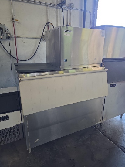 Hoshizaki 474 lb. Water Cooled Crescent Cube Ice Maker