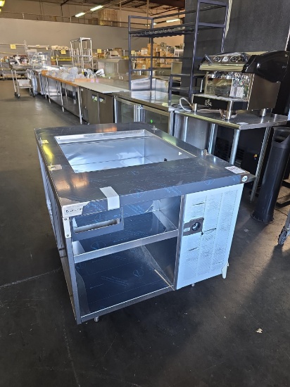 New Delfield Custom 36 in. x 52.5 in. Refrigerated Cold Well Table