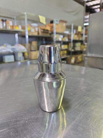 8 oz Stainless Steel Bar Shakers