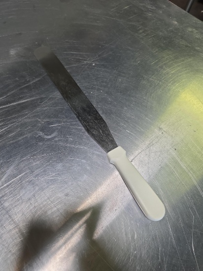 16 in. Frosting Spreaders