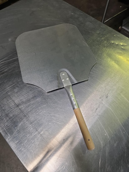 Winco 14 in. Pizza Peels
