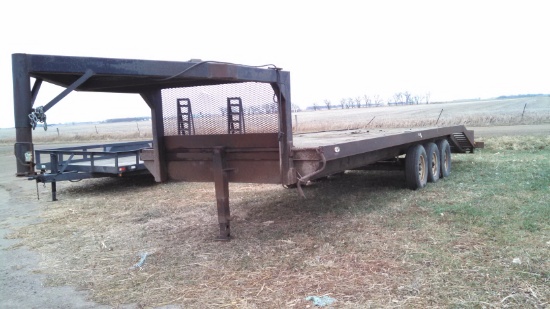 Triple Axel Gooseneck Flatbed
