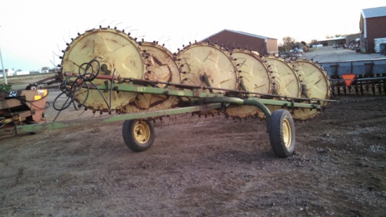 JD 567 Rake