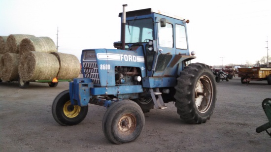 Ford 8600 Tractor