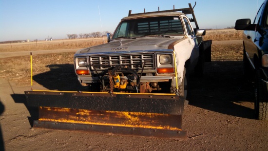 Dodge 2500 Flatbed Pickup w/ Snow Plow