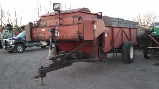 Rooda Feed Wagon