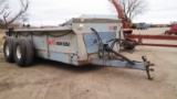 New Idea 3639 Tandem Manure Spreader