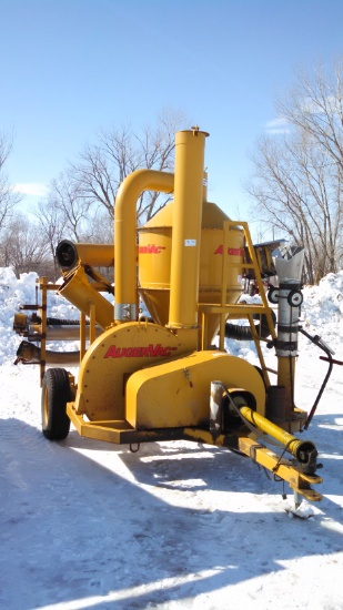 Auger Vac Grain Vaculator with Pipes