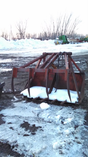 Skid Loader Bucket with Grapple