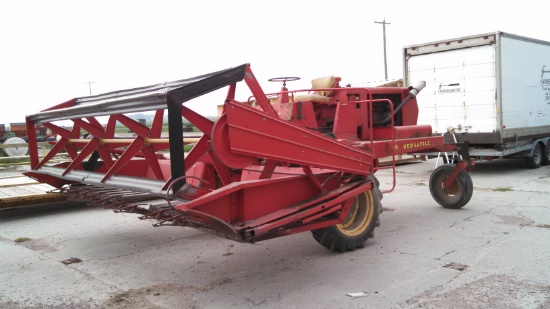 Versatile 400 Swather 15'