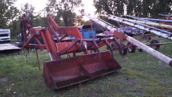 Dual Loader with 8' Bucket