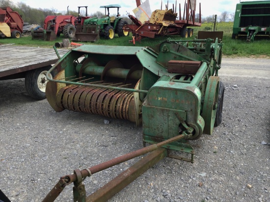 24T JOHN DEERE SQUARE BALER