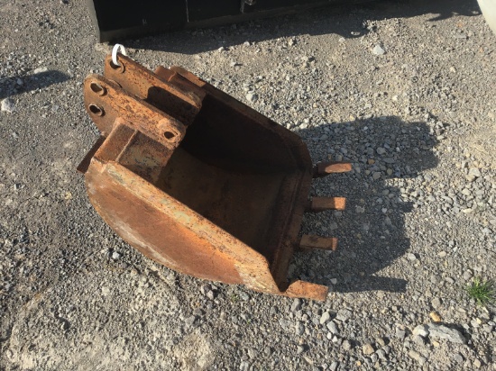 EXCAVATOR BUCKET