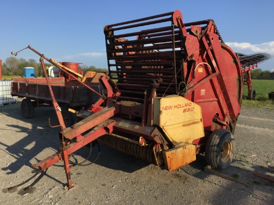 850 NEW HOLLAND ROUND BALER