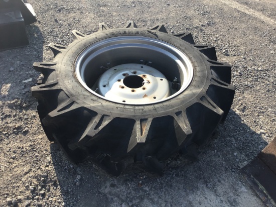 13.6/28 UNUSED TRACTOR TIRE AND RIM