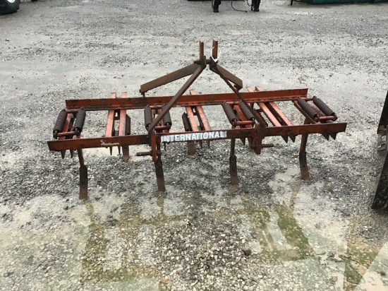 7 SHANK INTERNATIONAL SPRING TOOTH CULTIVATOR
