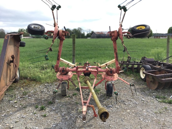 4 BASKET WALTON HAY TEDDER