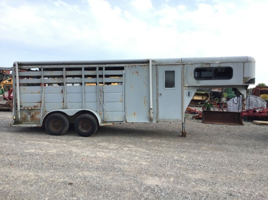 18FT GOOSENECK STOCK COMBO TRAILER (NO TITLE)