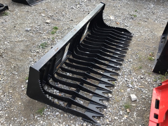 UNUSED 80'' QT ROCK BUCKET