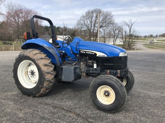 TB100 NEW HOLLAND TRACTOR