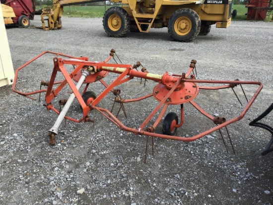 2 BASKET KUHN HAY TEDDER