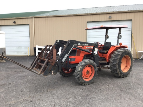 M5700 KUBOTA TRACTOR
