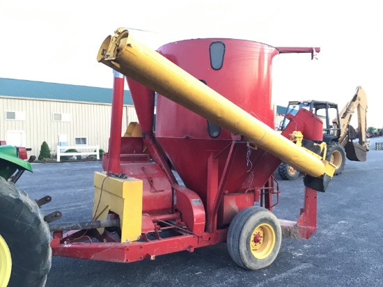355 NEW HOLLAND FEED GRINDER DIGITAL SCALES