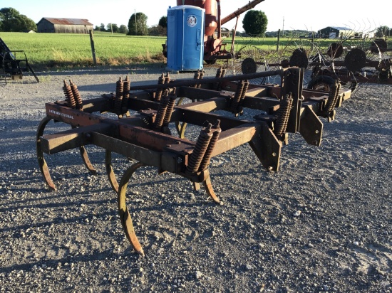 IH CHISEL PLOW
