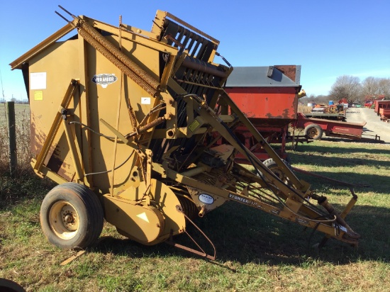 VERMEER ROUND BALER