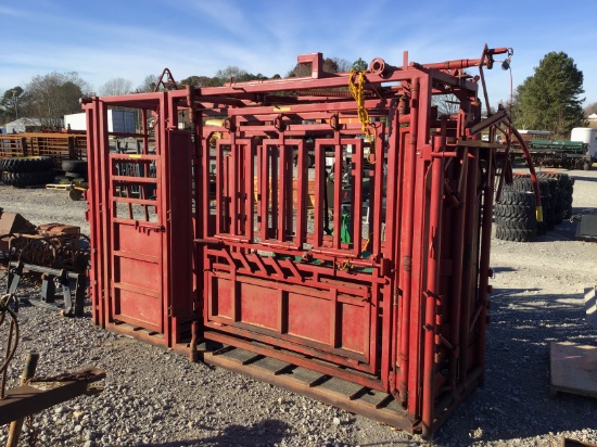COWCO HEAVY DUTY SQUEEZE CHUTE W/ PAP CAGE
