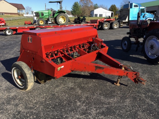 8FT 5100 INTERNATIONAL GRAIN DRILL (ONE OF A KIND)