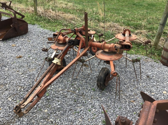 4 BASKET HAY TEDDER W/ SHAFT