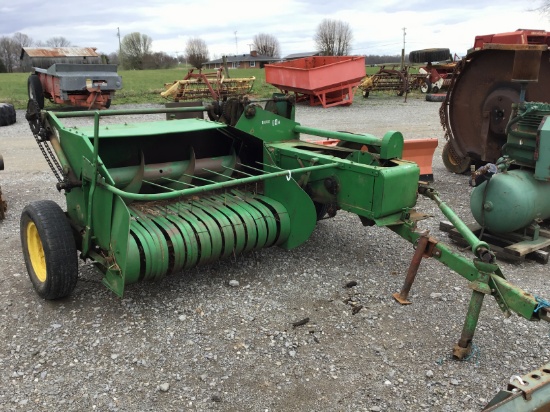 14T JOHN DEERE SQUARE BALER