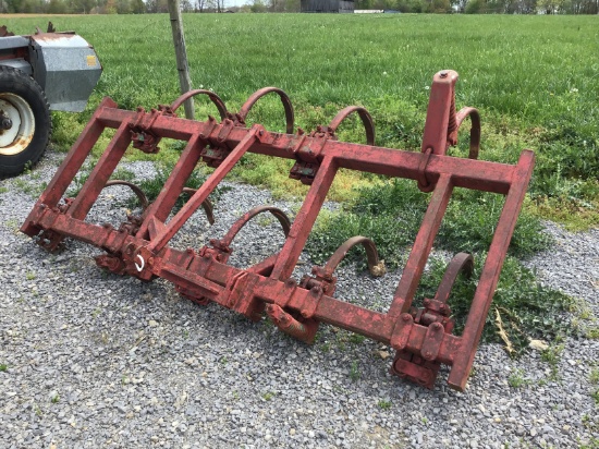 9 SHANK CHISEL PLOW