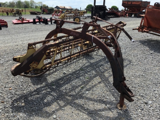 256 NEW HOLLAND HAY RAKE