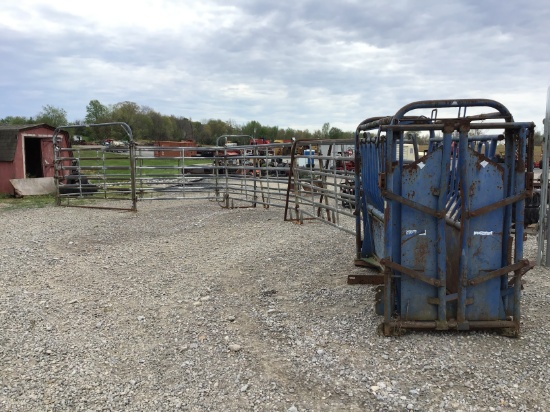 PREFEIRT CATTLE SQUEEZE CHUTE WITH 24FT ALLEY WAY AND SWEEP TUB SYSTEM