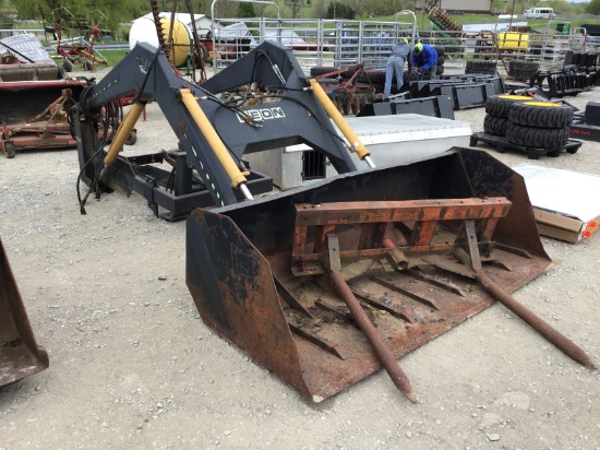 690 LEON LOADER W/ BRACKETS-BALE SPEAR - VALVE