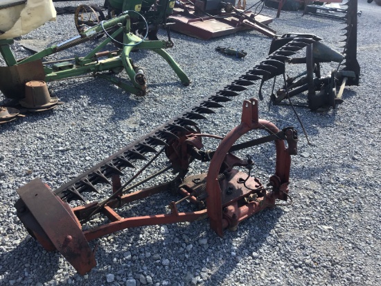 1300 IH SICKLE MOWER