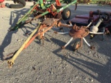 2 BASKET KUHN HAY TEDDER