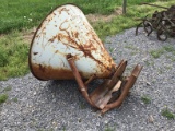 3PT FERTILIZE SPREADER - CONE IS RUSTED OUT