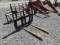 OLD STYLE NEW HOLLAND SKID STEER PALLET FORKS