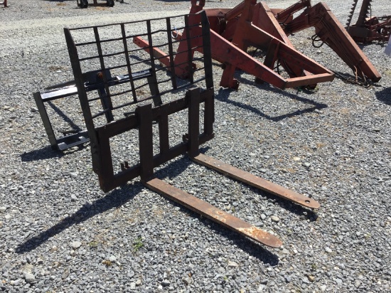 OLD STYLE NEW HOLLAND SKID STEER PALLET FORKS