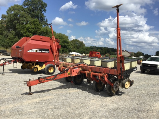6 ROW NEW IDEA CORN PLANTER W/ MONITOR