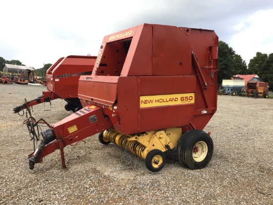 650 NEW HOLLAND ROUND BALER