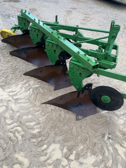 4X JOHN DEERE PLOW - NICE