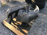 FRONT FENDERS OFF OF T6 NH TRACTOR