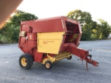 855 NEW HOLLAND ROUND BALER