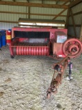 124 MASSEY FERGUSON SQUARE BALER