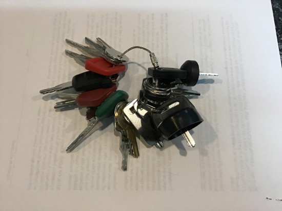 24 PC. EQUIPMENT KEY SET