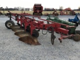 4X IH PLOW - NICE